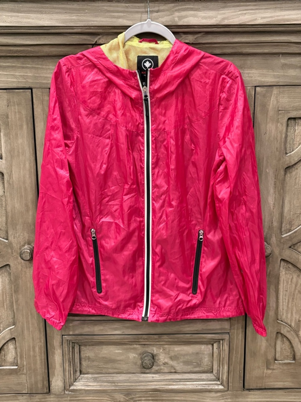 EUC Women’s HALIFAX TRADERS Bright Pink Shell Full Zip Jacket (Medium)